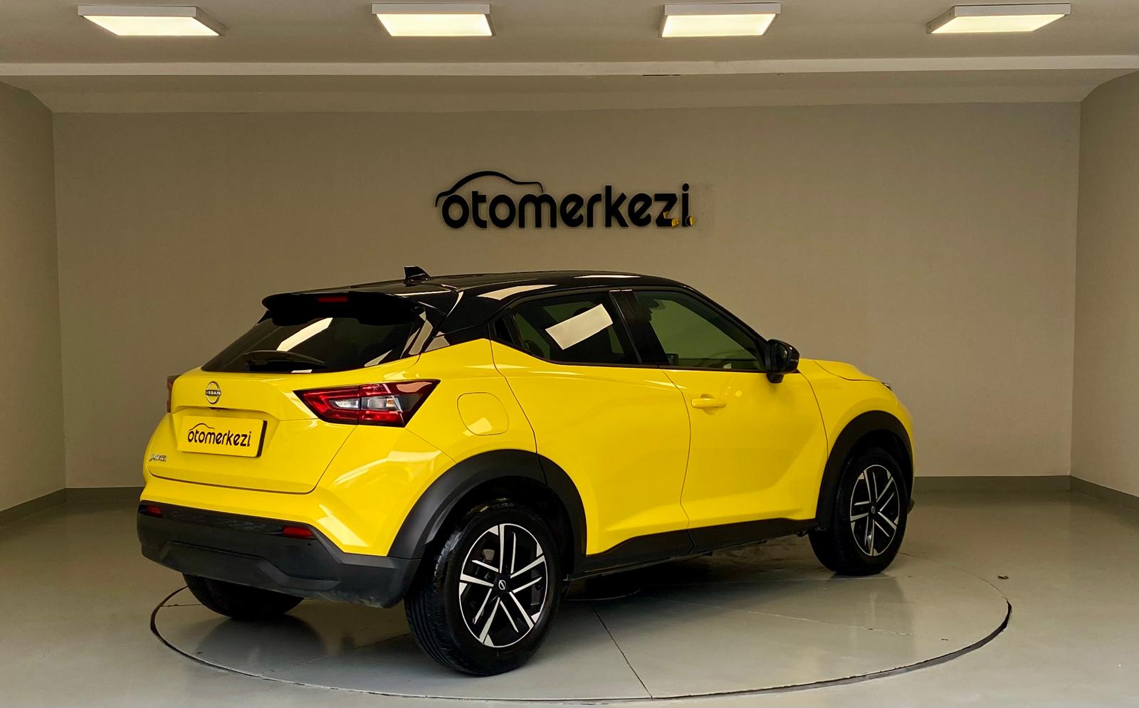 NISSAN JUKE 20